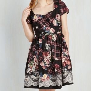 NWOT Modcloth Charm Convention Dress in Floral Plaid